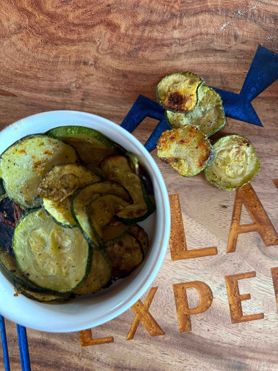 Delicious Sour Cream Onion Jalapeño Zucchini Chips served in a bowl, perfect for snacking.